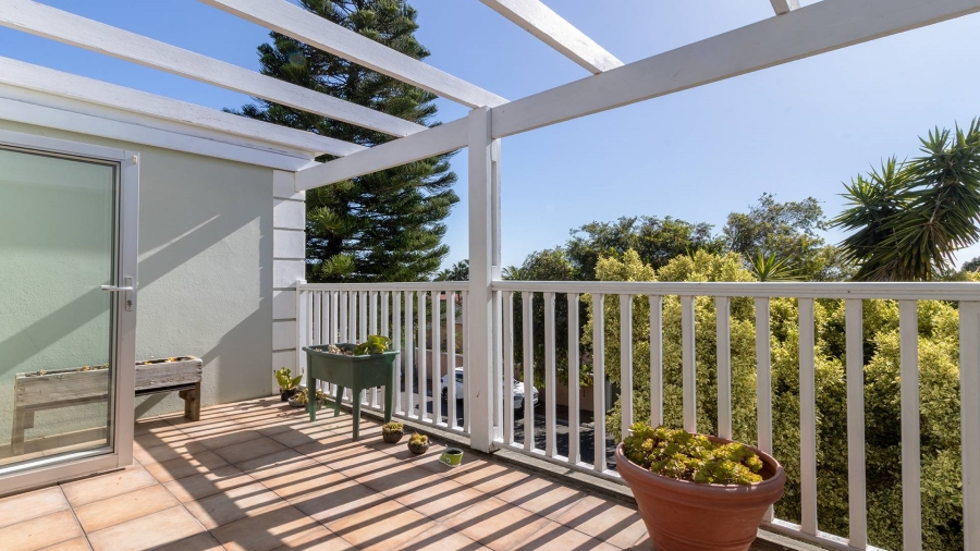 5 Bedroom Property for Sale in Northgate Western Cape